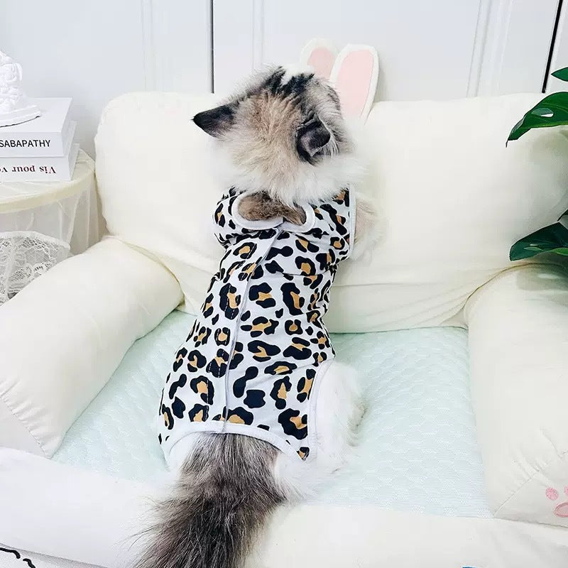 Cat Sterilization and Postpartum Recovery Vest