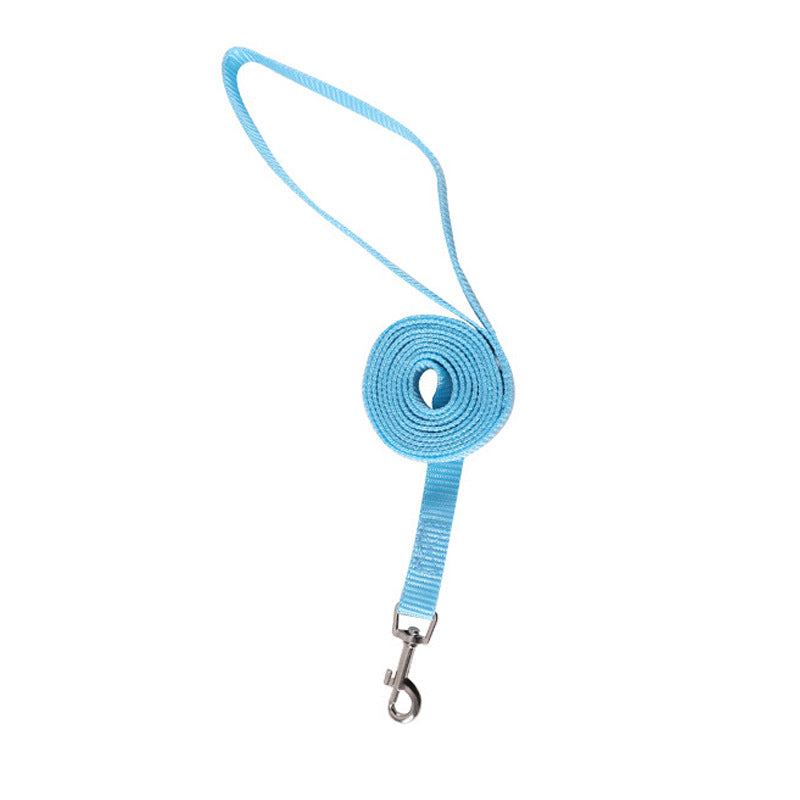 Suitable for dogs and small cats, and designed for daily walks and outdoor activities.